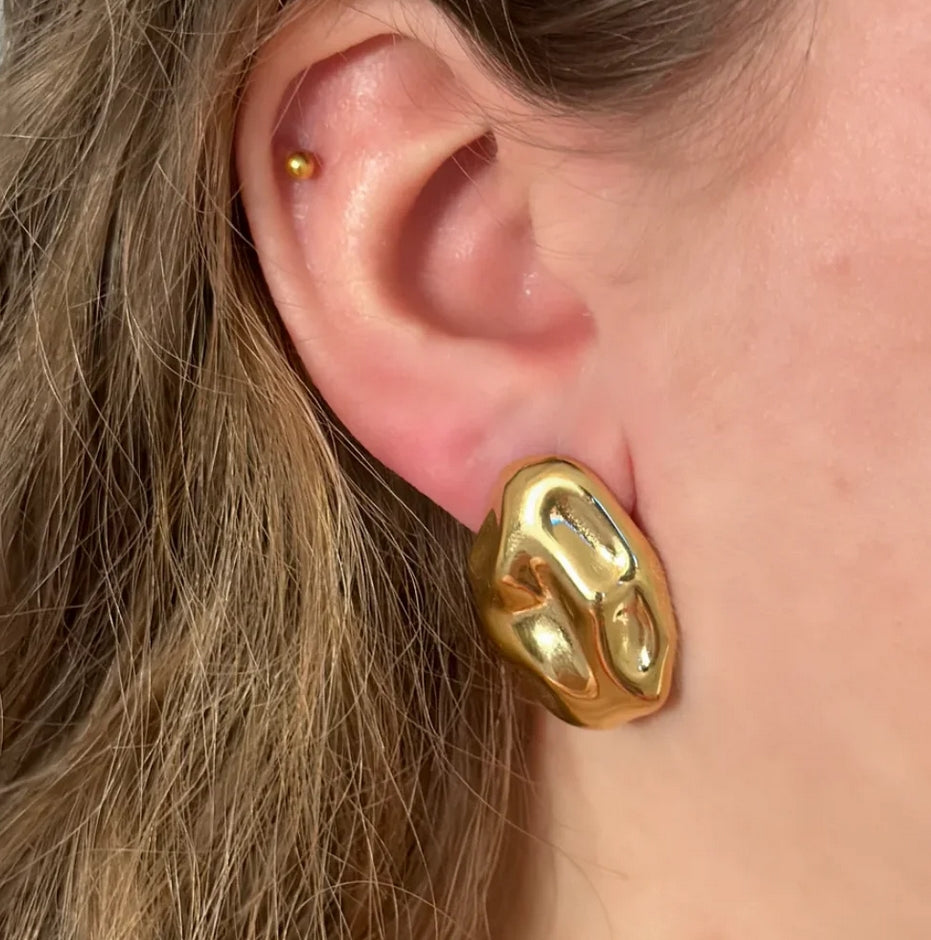 Oval Hammered Studs