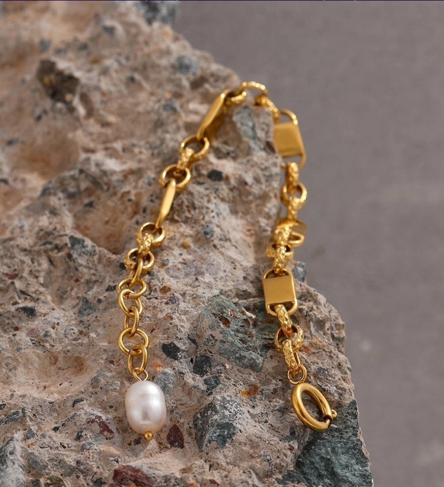 Baroque Pearl Chain Bracelet