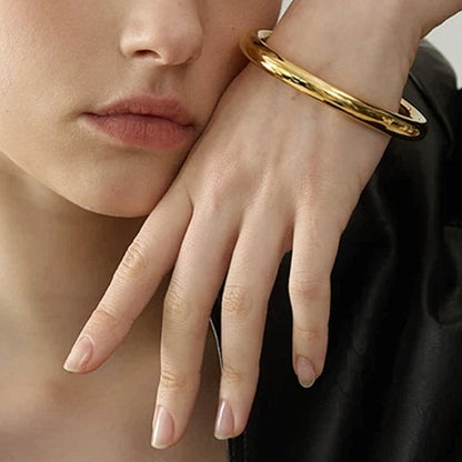 Polished Rounded Bangle Bracelet