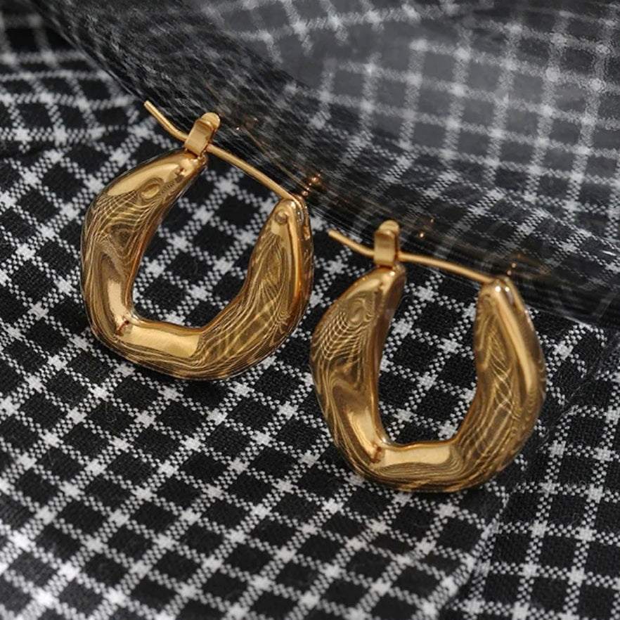 Molten Hoops