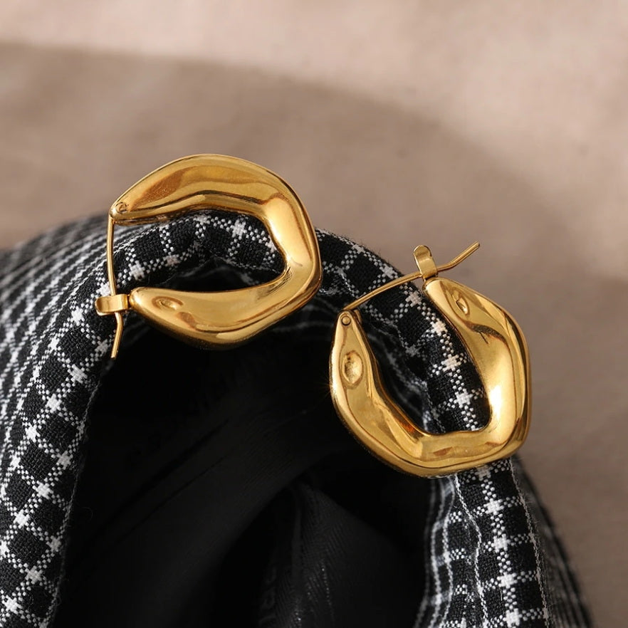 Molten Hoops