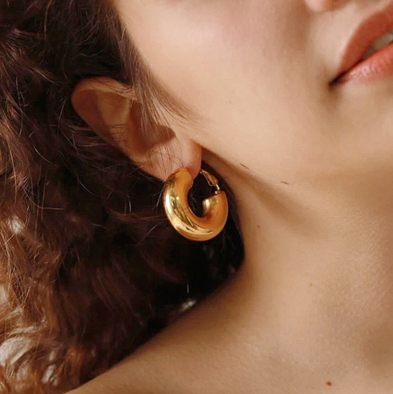 Luna Bold Hoops