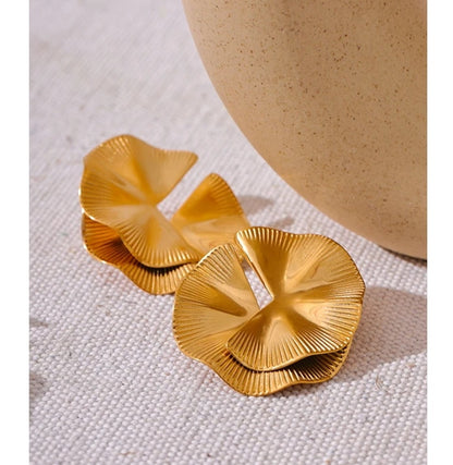 Statement Ridged Flower Stud Earrings