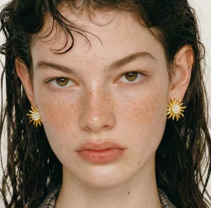 Solara Glow Stud Earrings