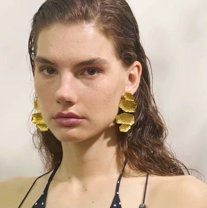Helena Sculpted Drop Earrings