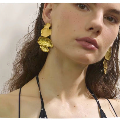 Helena Sculpted Drop Earrings