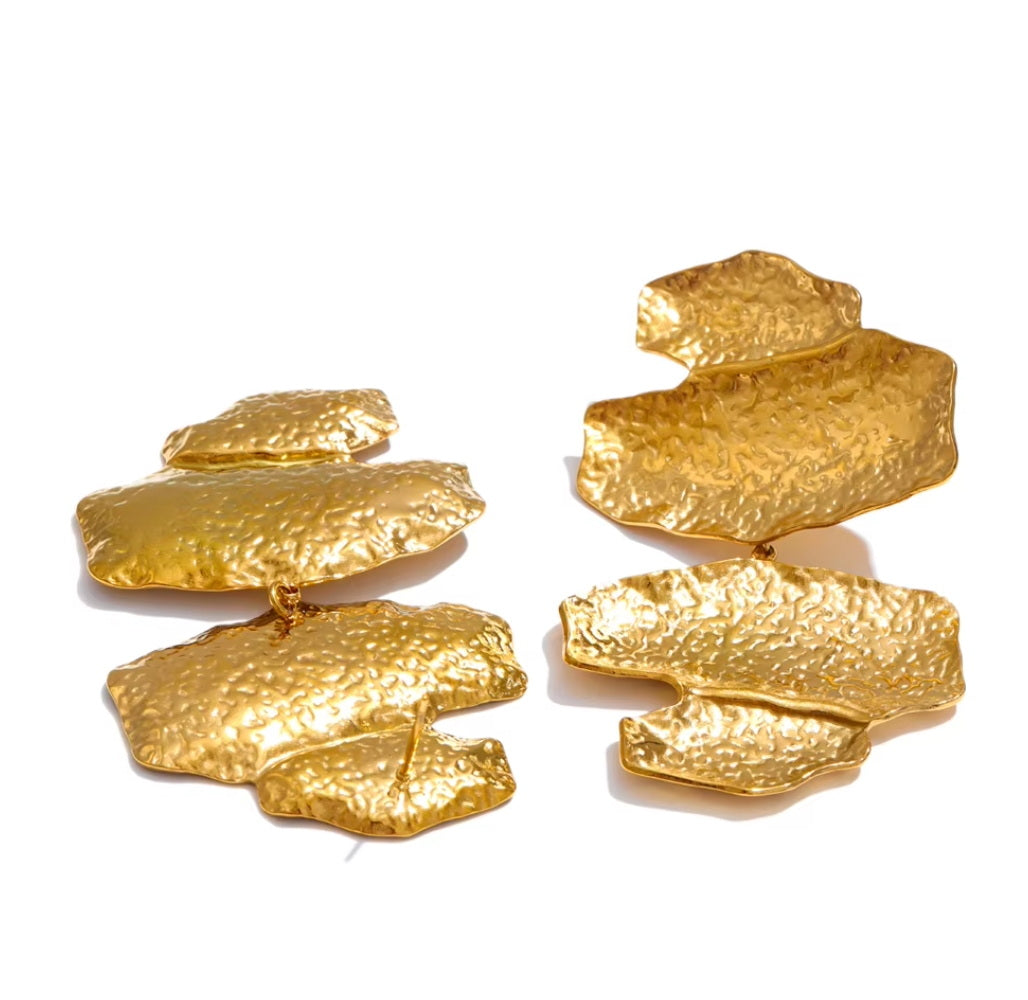 Helena Sculpted Drop Earrings