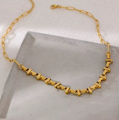 Golden Relay Necklace