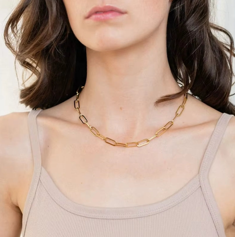 Elara Link Necklace