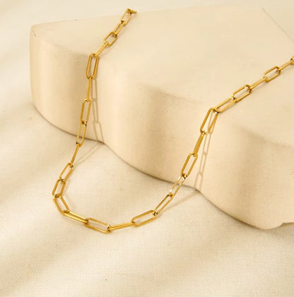 Elara Link Necklace