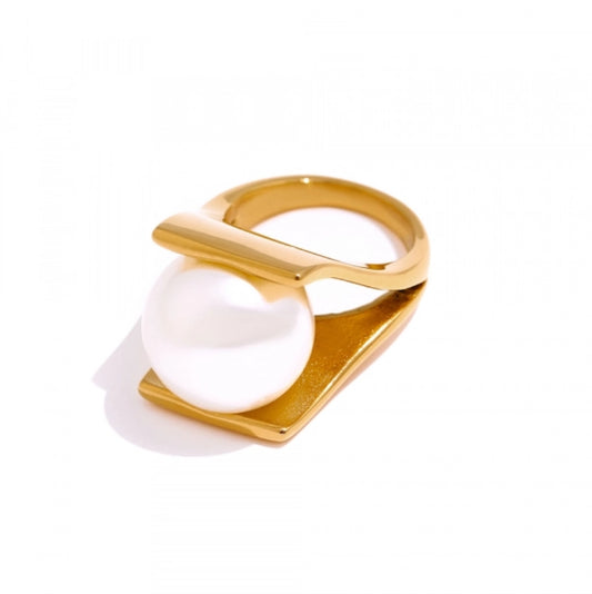 Pearl Sculptural Ring