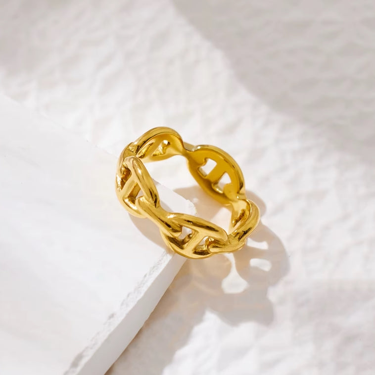 Helix Chain Ring